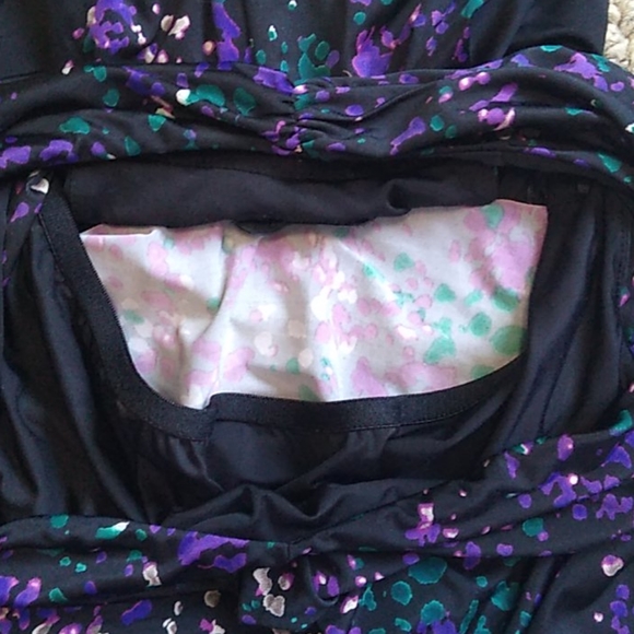 Guess halter v-neck black tank top size small - Picture 11 of 12